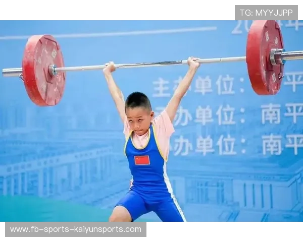 举重学院推动青少年训练负荷科学化与风险控制，青少年举重训练计划